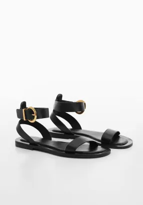 Buckle strap sandals