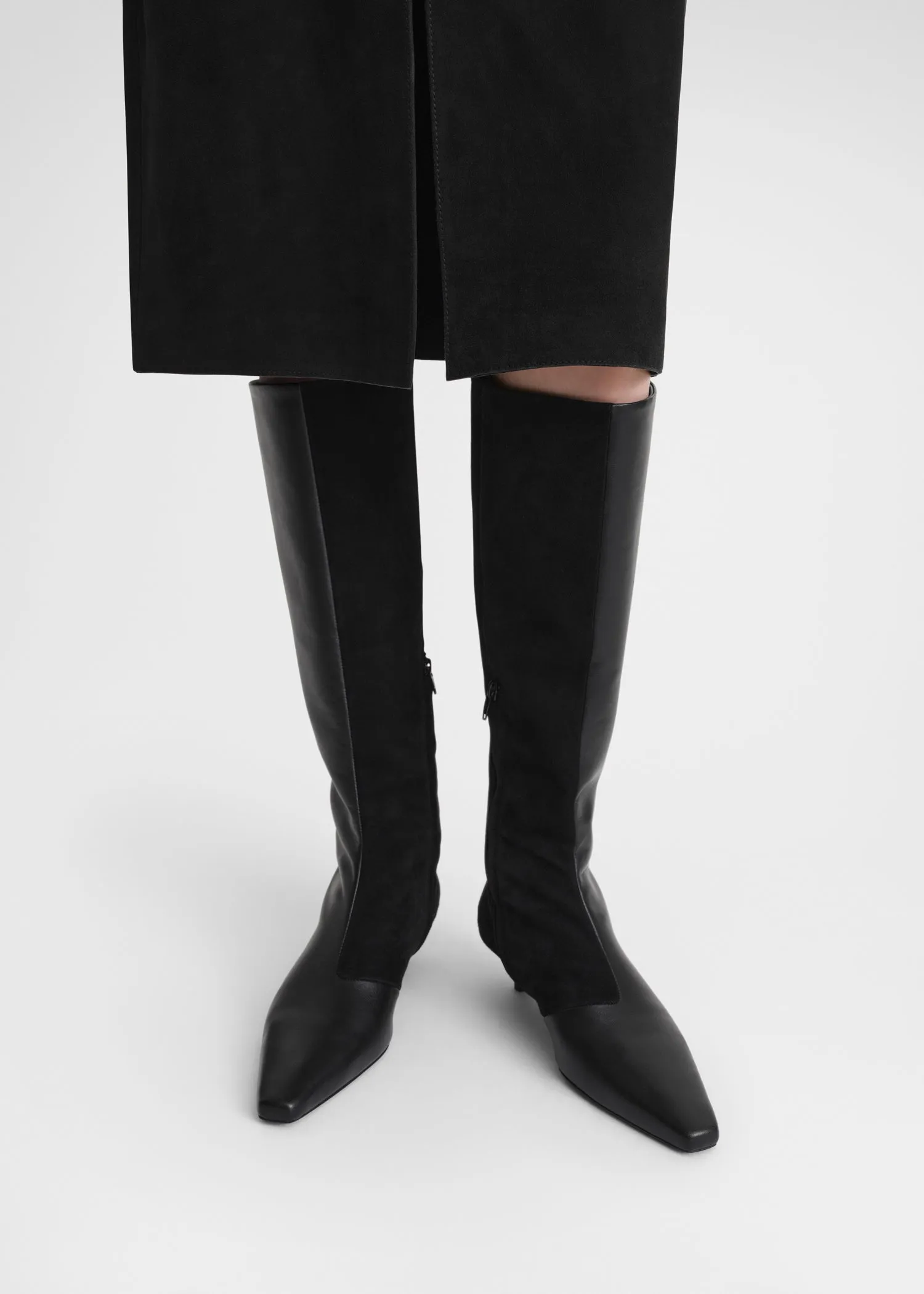 The Slim Knee-High Boot black leather/suede